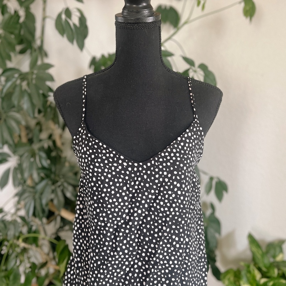 Black and White Fitted Sleeveless Camisole